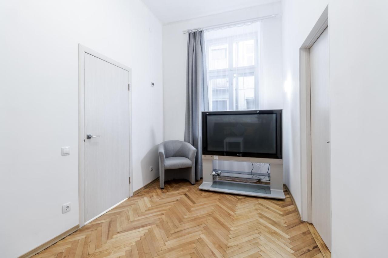 City Shalom Apartment Львов Экстерьер фото