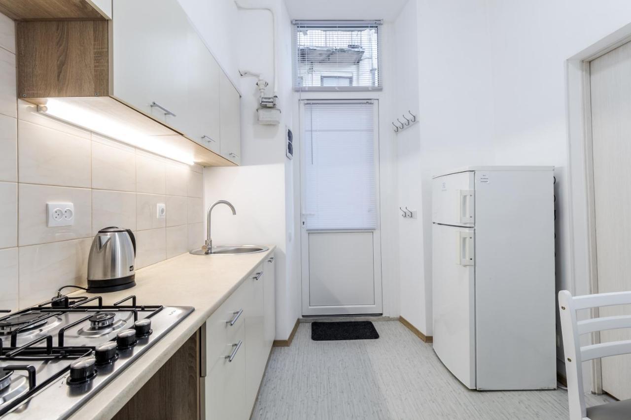 City Shalom Apartment Львов Экстерьер фото