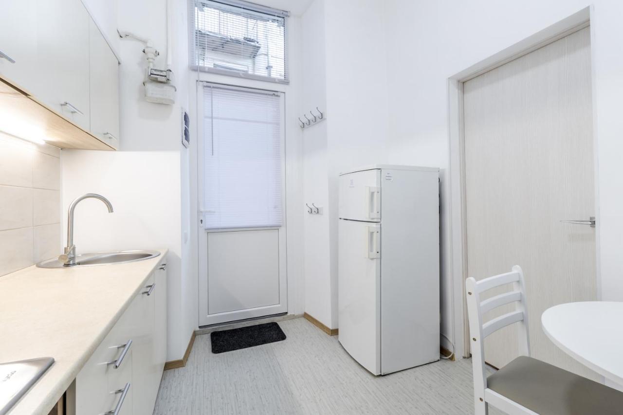 City Shalom Apartment Львов Экстерьер фото